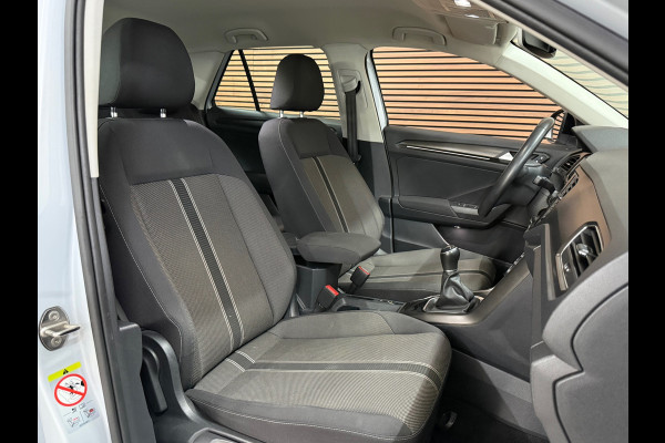 Volkswagen T-Roc 1.0 TSI Style | Virtual Cockpit | LED | Carplay | PDC voor + achter | Style Plus Pakket