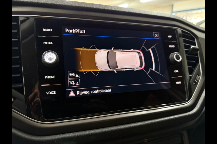 Volkswagen T-Roc 1.0 TSI Style | Virtual Cockpit | LED | Carplay | PDC voor + achter | Style Plus Pakket