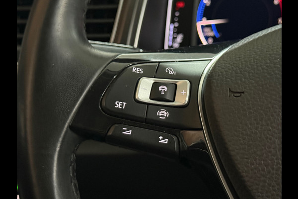 Volkswagen T-Roc 1.0 TSI Style | Virtual Cockpit | LED | Carplay | PDC voor + achter | Style Plus Pakket