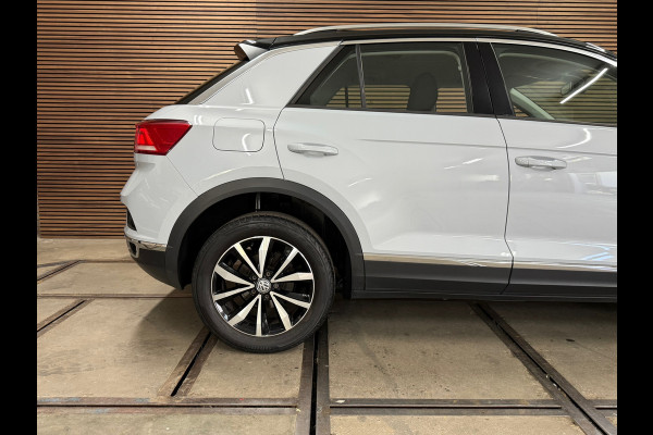 Volkswagen T-Roc 1.0 TSI Style | Virtual Cockpit | LED | Carplay | PDC voor + achter | Style Plus Pakket