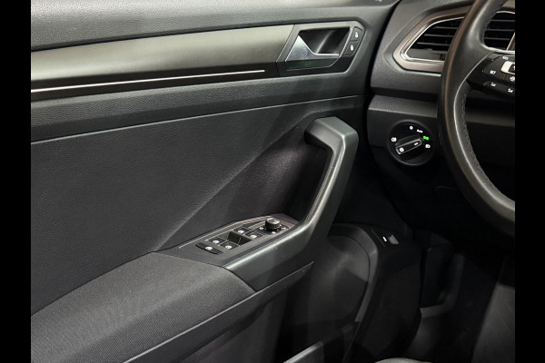 Volkswagen T-Roc 1.0 TSI Style | Virtual Cockpit | LED | Carplay | PDC voor + achter | Style Plus Pakket