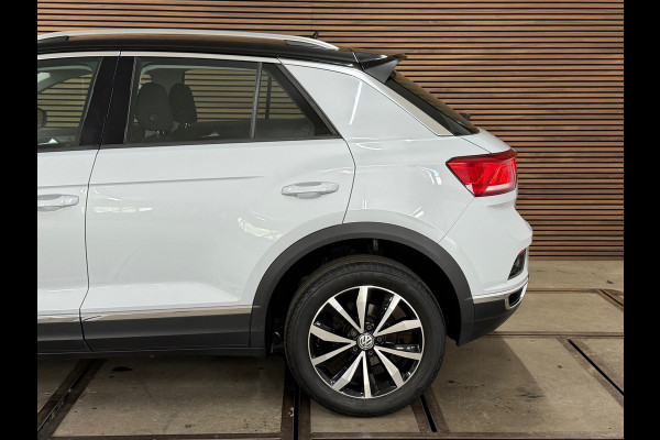 Volkswagen T-Roc 1.0 TSI Style | Virtual Cockpit | LED | Carplay | PDC voor + achter | Style Plus Pakket