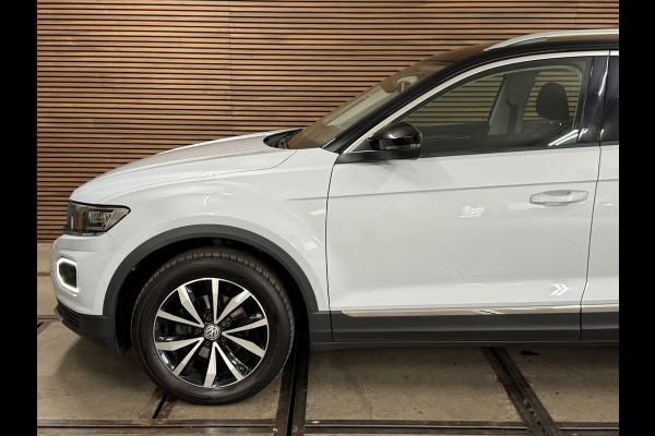 Volkswagen T-Roc 1.0 TSI Style | Virtual Cockpit | LED | Carplay | PDC voor + achter | Style Plus Pakket