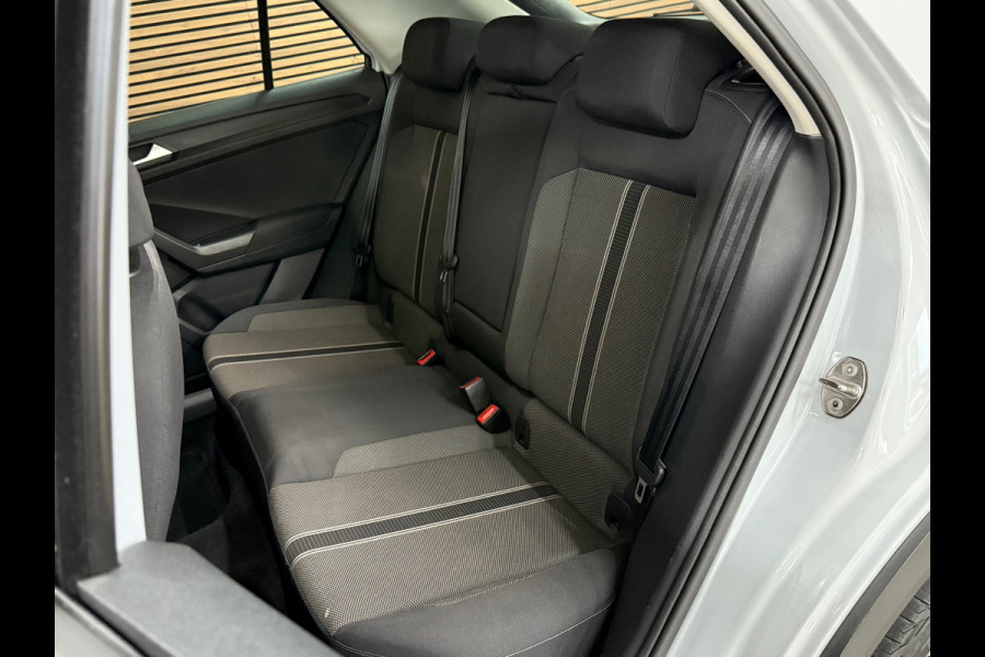 Volkswagen T-Roc 1.0 TSI Style | Virtual Cockpit | LED | Carplay | PDC voor + achter | Style Plus Pakket
