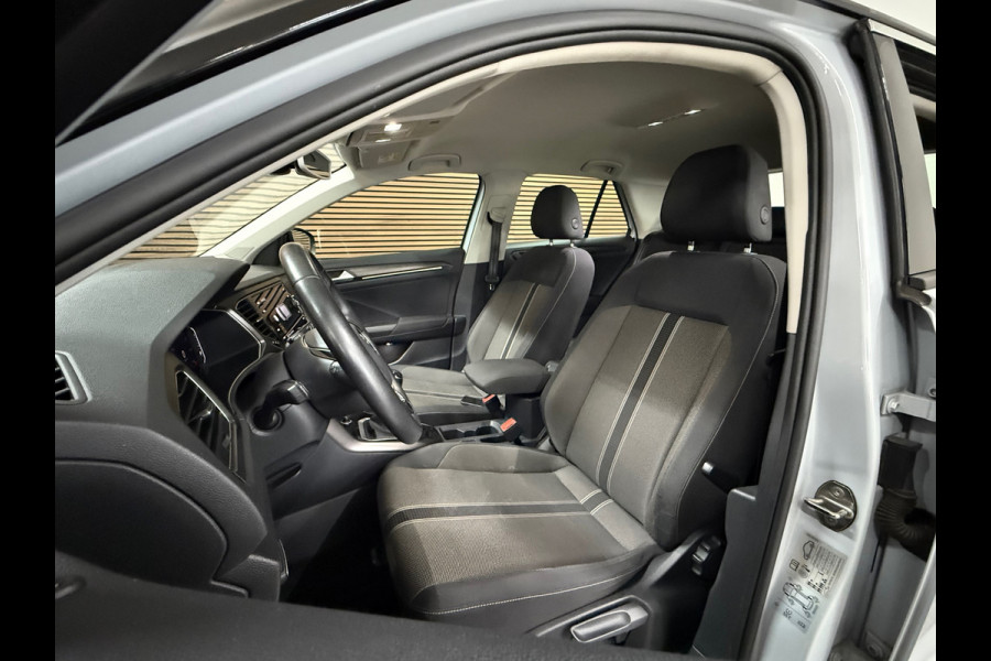 Volkswagen T-Roc 1.0 TSI Style | Virtual Cockpit | LED | Carplay | PDC voor + achter | Style Plus Pakket