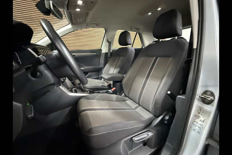 Volkswagen T-Roc 1.0 TSI Style | Virtual Cockpit | LED | Carplay | PDC voor + achter | Style Plus Pakket