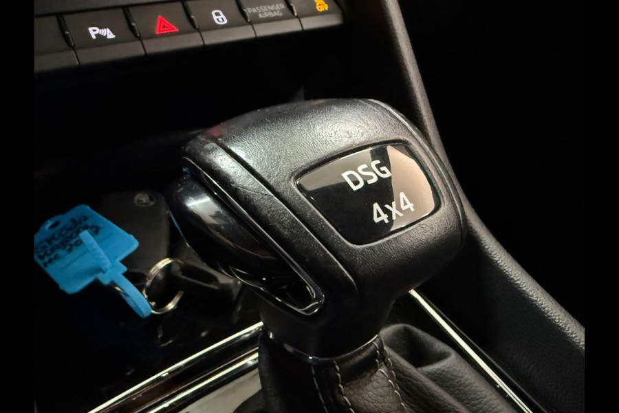 Škoda Karoq 1.5 TSI DSG 4x4 Sportline Business | 1800KG Trekgewicht | Carplay | Sportstoelen | Camera