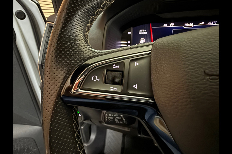 Škoda Karoq 1.5 TSI DSG 4x4 Sportline Business | 1800KG Trekgewicht | Carplay | Sportstoelen | Camera