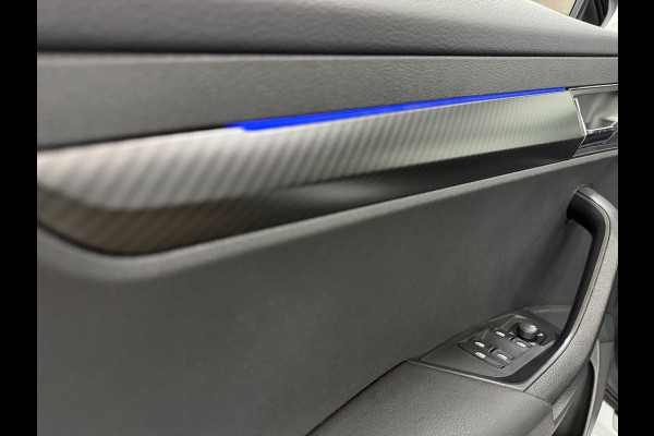 Škoda Karoq 1.5 TSI DSG 4x4 Sportline Business | 1800KG Trekgewicht | Carplay | Sportstoelen | Camera