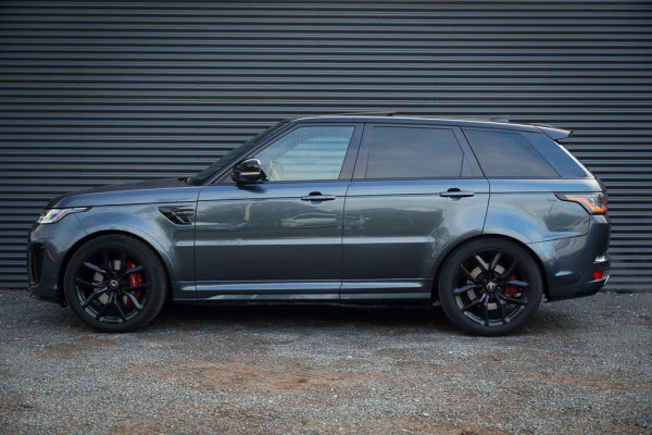 Land Rover Range Rover Sport 5.0 V8 SVR 575 PK / SVO Lak / Pano / Alcantara / Carbon / Trekhaak Land Rover Range Rover Sport 5.0 V8 SVR 575 PK / SVO Lak / Pano / Alcantara / Carbon / Trekhaak