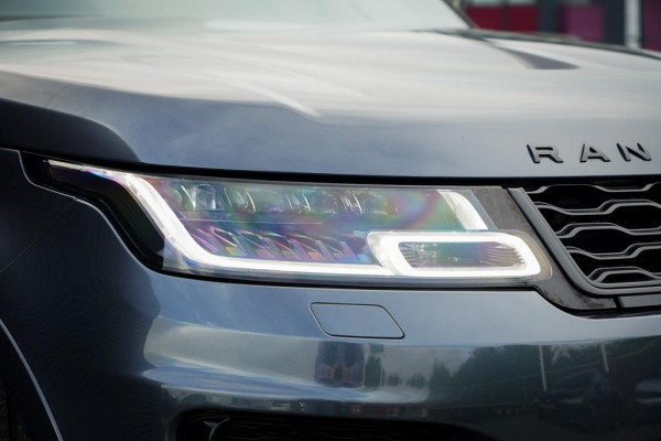 Land Rover Range Rover Sport 5.0 V8 SVR 575 PK / SVO Lak / Pano / Alcantara / Carbon / Trekhaak Land Rover Range Rover Sport 5.0 V8 SVR 575 PK / SVO Lak / Pano / Alcantara / Carbon / Trekhaak