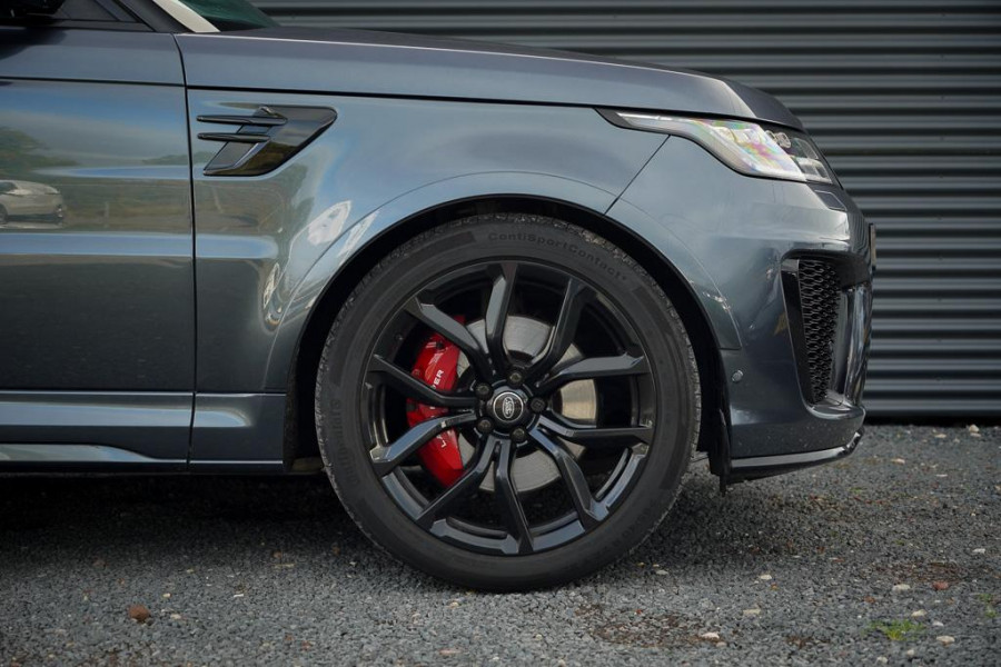 Land Rover Range Rover Sport 5.0 V8 SVR 575 PK / SVO Lak / Pano / Alcantara / Carbon / Trekhaak Land Rover Range Rover Sport 5.0 V8 SVR 575 PK / SVO Lak / Pano / Alcantara / Carbon / Trekhaak