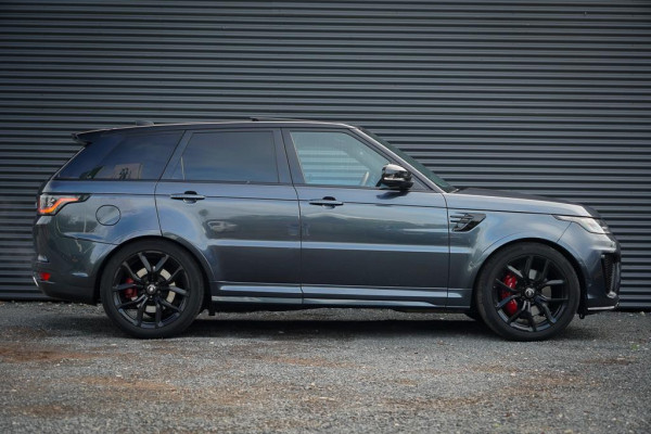 Land Rover Range Rover Sport 5.0 V8 SVR 575 PK / SVO Lak / Pano / Alcantara / Carbon / Trekhaak Land Rover Range Rover Sport 5.0 V8 SVR 575 PK / SVO Lak / Pano / Alcantara / Carbon / Trekhaak