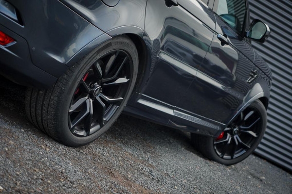 Land Rover Range Rover Sport 5.0 V8 SVR 575 PK / SVO Lak / Pano / Alcantara / Carbon / Trekhaak Land Rover Range Rover Sport 5.0 V8 SVR 575 PK / SVO Lak / Pano / Alcantara / Carbon / Trekhaak