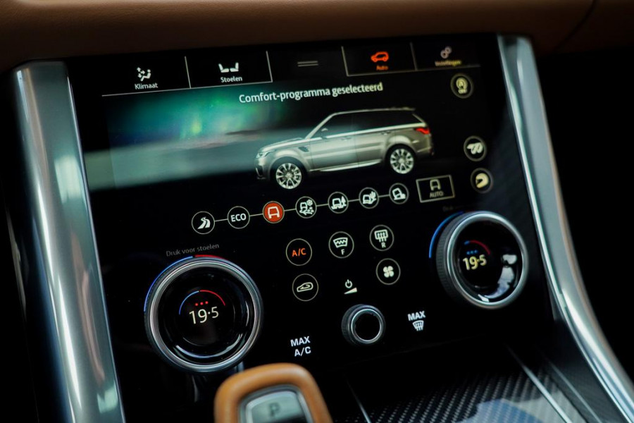 Land Rover Range Rover Sport 5.0 V8 SVR 575 PK / SVO Lak / Pano / Alcantara / Carbon / Trekhaak Land Rover Range Rover Sport 5.0 V8 SVR 575 PK / SVO Lak / Pano / Alcantara / Carbon / Trekhaak