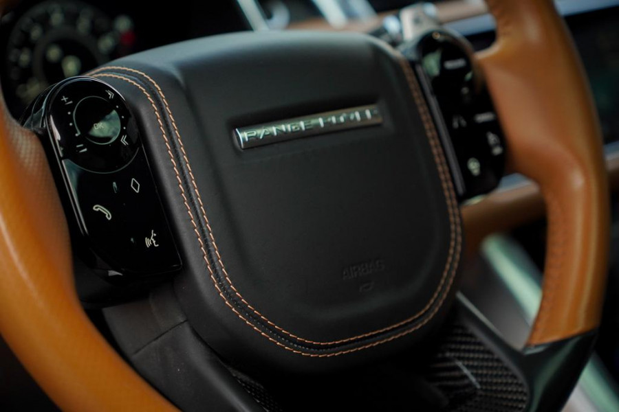 Land Rover Range Rover Sport 5.0 V8 SVR 575 PK / SVO Lak / Pano / Alcantara / Carbon / Trekhaak Land Rover Range Rover Sport 5.0 V8 SVR 575 PK / SVO Lak / Pano / Alcantara / Carbon / Trekhaak