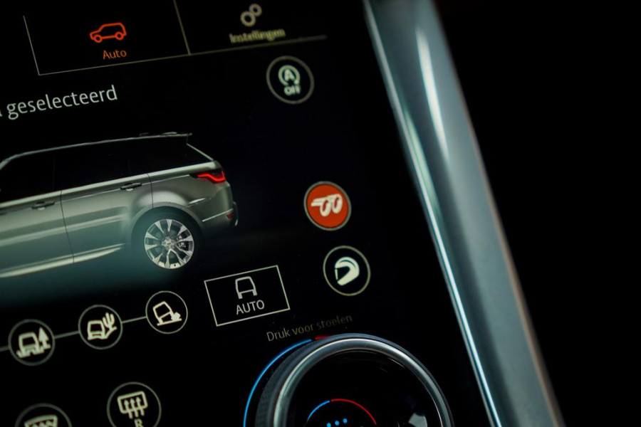 Land Rover Range Rover Sport 5.0 V8 SVR 575 PK / SVO Lak / Pano / Alcantara / Carbon / Trekhaak Land Rover Range Rover Sport 5.0 V8 SVR 575 PK / SVO Lak / Pano / Alcantara / Carbon / Trekhaak