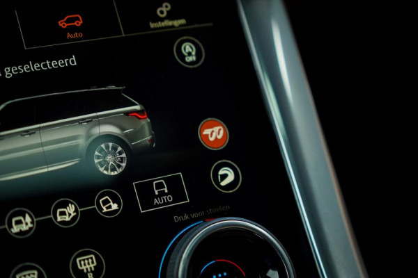 Land Rover Range Rover Sport 5.0 V8 SVR 575 PK / SVO Lak / Pano / Alcantara / Carbon / Trekhaak Land Rover Range Rover Sport 5.0 V8 SVR 575 PK / SVO Lak / Pano / Alcantara / Carbon / Trekhaak