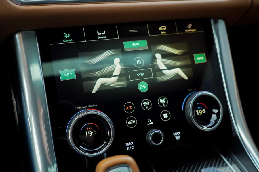 Land Rover Range Rover Sport 5.0 V8 SVR 575 PK / SVO Lak / Pano / Alcantara / Carbon / Trekhaak Land Rover Range Rover Sport 5.0 V8 SVR 575 PK / SVO Lak / Pano / Alcantara / Carbon / Trekhaak