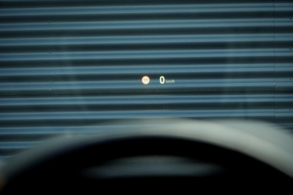 Land Rover Range Rover Sport 5.0 V8 SVR 575 PK / SVO Lak / Pano / Alcantara / Carbon / Trekhaak Land Rover Range Rover Sport 5.0 V8 SVR 575 PK / SVO Lak / Pano / Alcantara / Carbon / Trekhaak