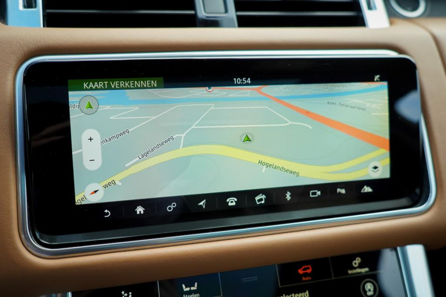 Land Rover Range Rover Sport 5.0 V8 SVR 575 PK / SVO Lak / Pano / Alcantara / Carbon / Trekhaak Land Rover Range Rover Sport 5.0 V8 SVR 575 PK / SVO Lak / Pano / Alcantara / Carbon / Trekhaak