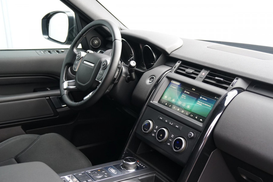 Land Rover Discovery 2.0 Sd4 / GRIJS KENTEKEN / TREKHAAK / CAMERA / STOELVERWARMING Land Rover Discovery 2.0 Sd4 / GRIJS KENTEKEN / TREKHAAK / CAMERA / STOELVERWARMING