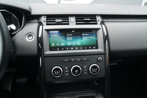 Land Rover Discovery 2.0 Sd4 / GRIJS KENTEKEN / TREKHAAK / CAMERA / STOELVERWARMING Land Rover Discovery 2.0 Sd4 / GRIJS KENTEKEN / TREKHAAK / CAMERA / STOELVERWARMING