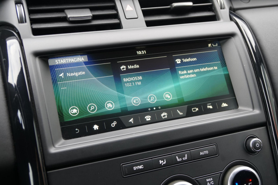 Land Rover Discovery 2.0 Sd4 / GRIJS KENTEKEN / TREKHAAK / CAMERA / STOELVERWARMING Land Rover Discovery 2.0 Sd4 / GRIJS KENTEKEN / TREKHAAK / CAMERA / STOELVERWARMING