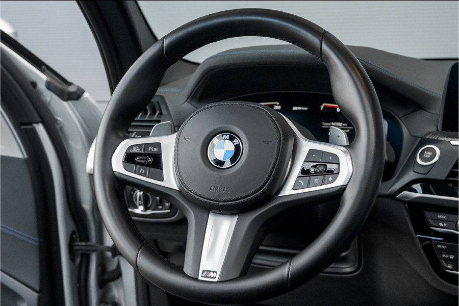 BMW X3 xDrive30e M-Sport Pano HUD CarPlay 20" BMW X3 xDrive30e M-Sport Pano HUD CarPlay 20"