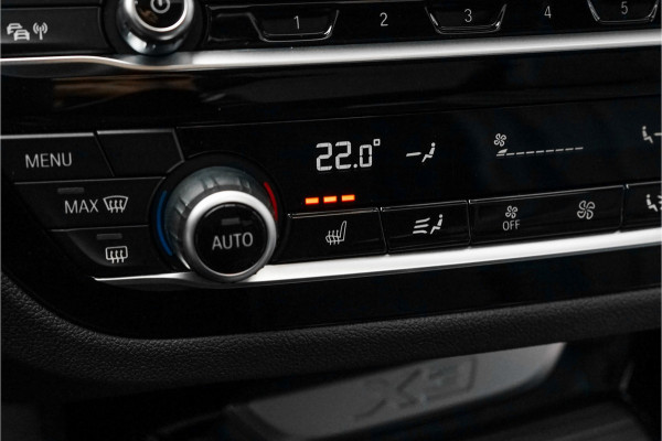 BMW X3 xDrive30e M-Sport Pano HUD CarPlay 20" BMW X3 xDrive30e M-Sport Pano HUD CarPlay 20"