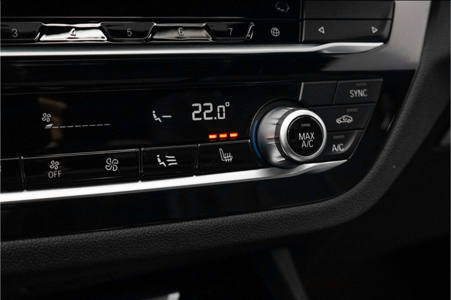 BMW X3 xDrive30e M-Sport Pano HUD CarPlay 20" BMW X3 xDrive30e M-Sport Pano HUD CarPlay 20"