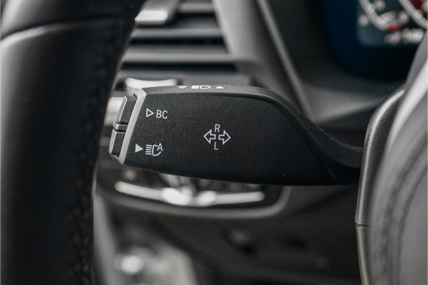 BMW X3 xDrive30e M-Sport Pano HUD CarPlay 20" BMW X3 xDrive30e M-Sport Pano HUD CarPlay 20"