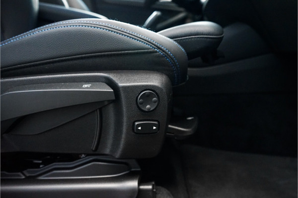 BMW X3 xDrive30e M-Sport Pano HUD CarPlay 20" BMW X3 xDrive30e M-Sport Pano HUD CarPlay 20"