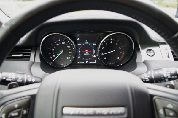 Land Rover Range Rover Evoque 2.0 241 PK Si4 HSE Dynamic, Trekhaak, Panoramadak, Stoelverwarming, LED Land Rover Range Rover Evoque 2.0 241 PK Si4 HSE Dynamic, Trekhaak, Panoramadak, Stoelverwarming, LED