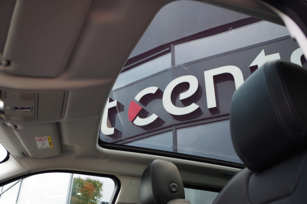 Land Rover Range Rover Evoque 2.0 241 PK Si4 HSE Dynamic, Trekhaak, Panoramadak, Stoelverwarming, LED Land Rover Range Rover Evoque 2.0 241 PK Si4 HSE Dynamic, Trekhaak, Panoramadak, Stoelverwarming, LED