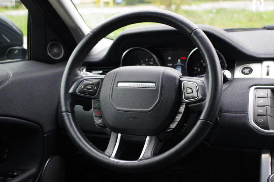 Land Rover Range Rover Evoque 2.0 241 PK Si4 HSE Dynamic, Trekhaak, Panoramadak, Stoelverwarming, LED Land Rover Range Rover Evoque 2.0 241 PK Si4 HSE Dynamic, Trekhaak, Panoramadak, Stoelverwarming, LED
