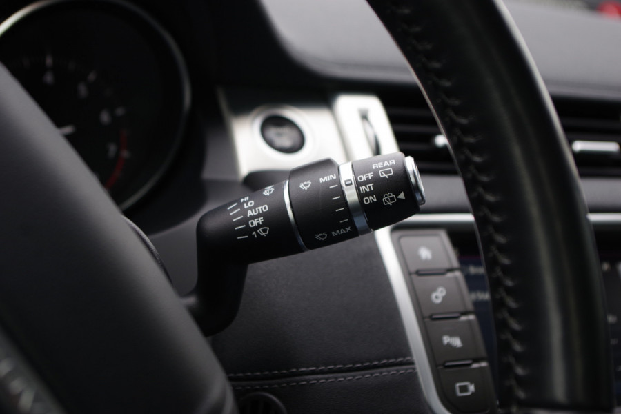 Land Rover Range Rover Evoque 2.0 241 PK Si4 HSE Dynamic, Trekhaak, Panoramadak, Stoelverwarming, LED Land Rover Range Rover Evoque 2.0 241 PK Si4 HSE Dynamic, Trekhaak, Panoramadak, Stoelverwarming, LED
