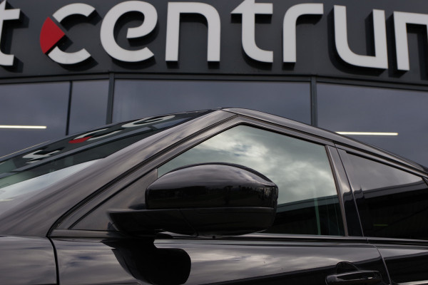 Land Rover Range Rover Evoque 2.0 241 PK Si4 HSE Dynamic, Trekhaak, Panoramadak, Stoelverwarming, LED Land Rover Range Rover Evoque 2.0 241 PK Si4 HSE Dynamic, Trekhaak, Panoramadak, Stoelverwarming, LED