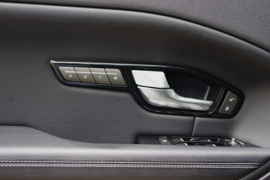 Land Rover Range Rover Evoque 2.0 241 PK Si4 HSE Dynamic, Trekhaak, Panoramadak, Stoelverwarming, LED Land Rover Range Rover Evoque 2.0 241 PK Si4 HSE Dynamic, Trekhaak, Panoramadak, Stoelverwarming, LED