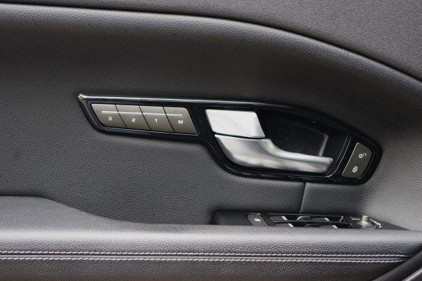 Land Rover Range Rover Evoque 2.0 241 PK Si4 HSE Dynamic, Trekhaak, Panoramadak, Stoelverwarming, LED Land Rover Range Rover Evoque 2.0 241 PK Si4 HSE Dynamic, Trekhaak, Panoramadak, Stoelverwarming, LED