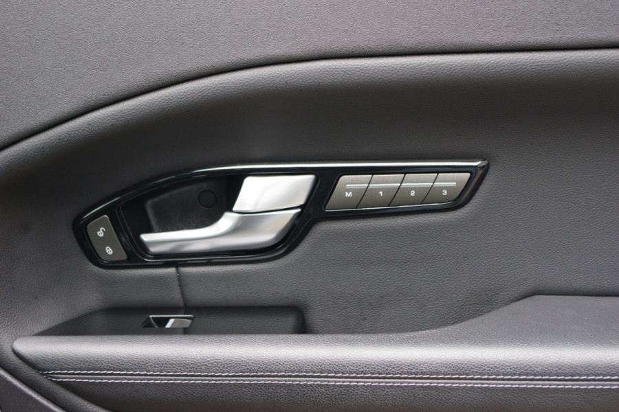 Land Rover Range Rover Evoque 2.0 241 PK Si4 HSE Dynamic, Trekhaak, Panoramadak, Stoelverwarming, LED Land Rover Range Rover Evoque 2.0 241 PK Si4 HSE Dynamic, Trekhaak, Panoramadak, Stoelverwarming, LED