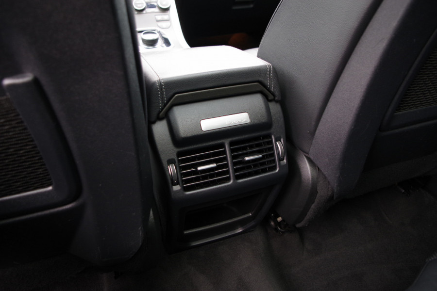 Land Rover Range Rover Evoque 2.0 241 PK Si4 HSE Dynamic, Trekhaak, Panoramadak, Stoelverwarming, LED Land Rover Range Rover Evoque 2.0 241 PK Si4 HSE Dynamic, Trekhaak, Panoramadak, Stoelverwarming, LED