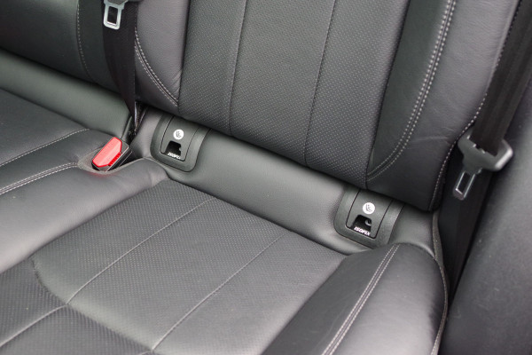 Land Rover Range Rover Evoque 2.0 241 PK Si4 HSE Dynamic, Trekhaak, Panoramadak, Stoelverwarming, LED Land Rover Range Rover Evoque 2.0 241 PK Si4 HSE Dynamic, Trekhaak, Panoramadak, Stoelverwarming, LED