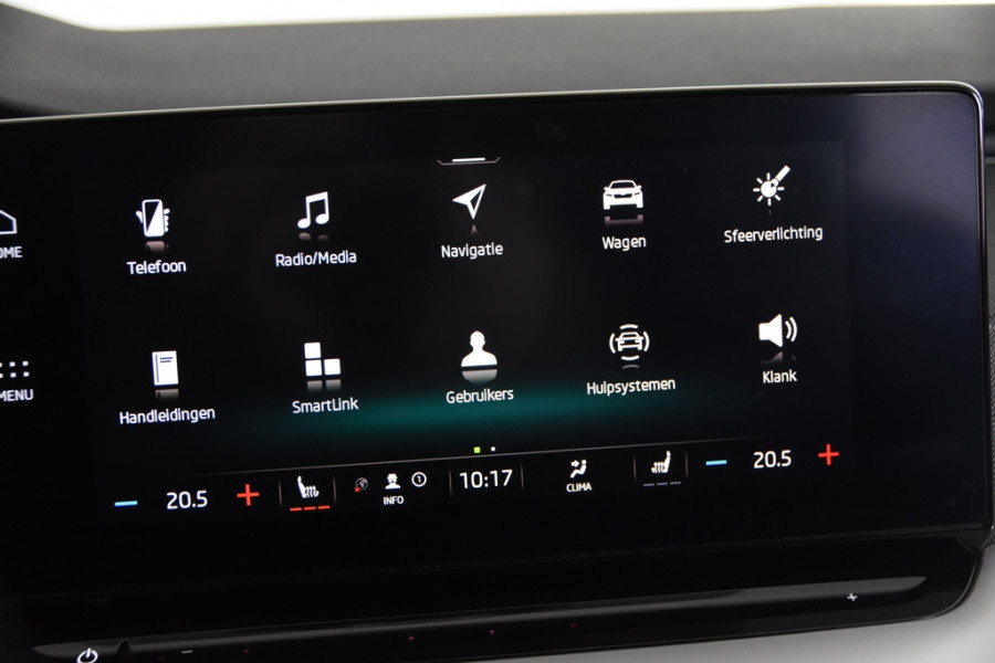 Škoda Octavia Combi DSG *1ste Eigenaar*Navigatie*Stoelverwarming* Škoda Octavia Combi DSG *1ste Eigenaar*Navigatie*Stoelverwarming*