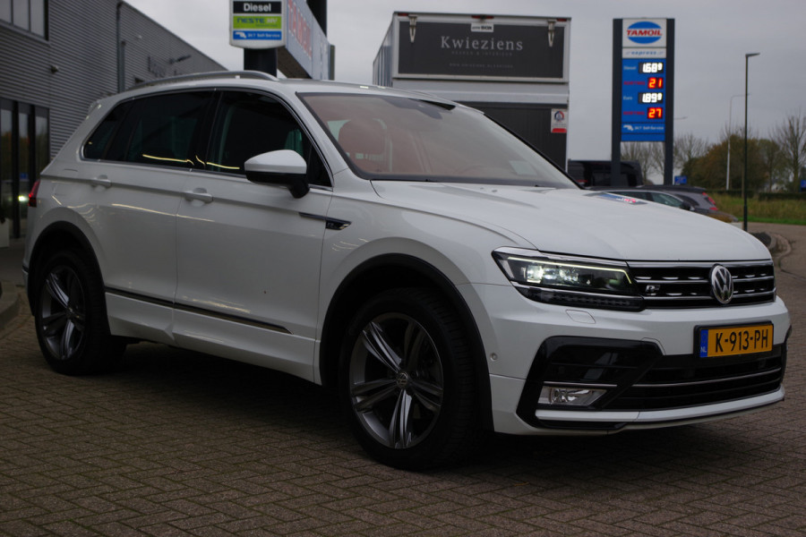 Volkswagen Tiguan 1.4 TSI 150 PK 4Motion Automaat R-Line Highline, Trekhaak, Camera, LED, Winterpakket Volkswagen Tiguan 1.4 TSI 150 PK 4Motion Automaat R-Line Highline, Trekhaak, Camera, LED, Winterpakket