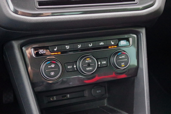 Volkswagen Tiguan 1.4 TSI 150 PK 4Motion Automaat R-Line Highline, Trekhaak, Camera, LED, Winterpakket Volkswagen Tiguan 1.4 TSI 150 PK 4Motion Automaat R-Line Highline, Trekhaak, Camera, LED, Winterpakket