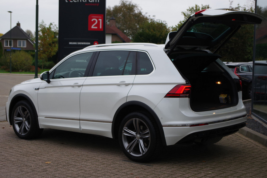 Volkswagen Tiguan 1.4 TSI 150 PK 4Motion Automaat R-Line Highline, Trekhaak, Camera, LED, Winterpakket Volkswagen Tiguan 1.4 TSI 150 PK 4Motion Automaat R-Line Highline, Trekhaak, Camera, LED, Winterpakket