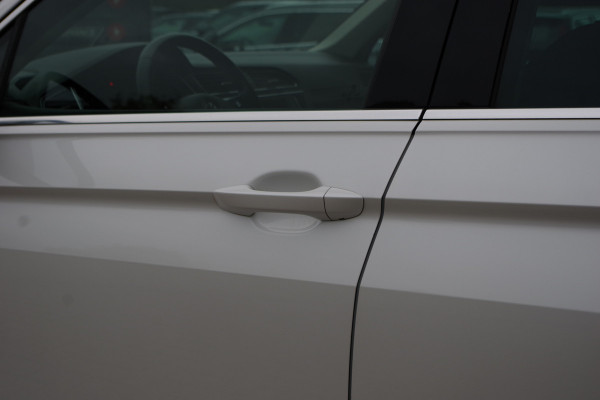 Volkswagen Tiguan 1.4 TSI 150 PK 4Motion Automaat R-Line Highline, Trekhaak, Camera, LED, Winterpakket Volkswagen Tiguan 1.4 TSI 150 PK 4Motion Automaat R-Line Highline, Trekhaak, Camera, LED, Winterpakket