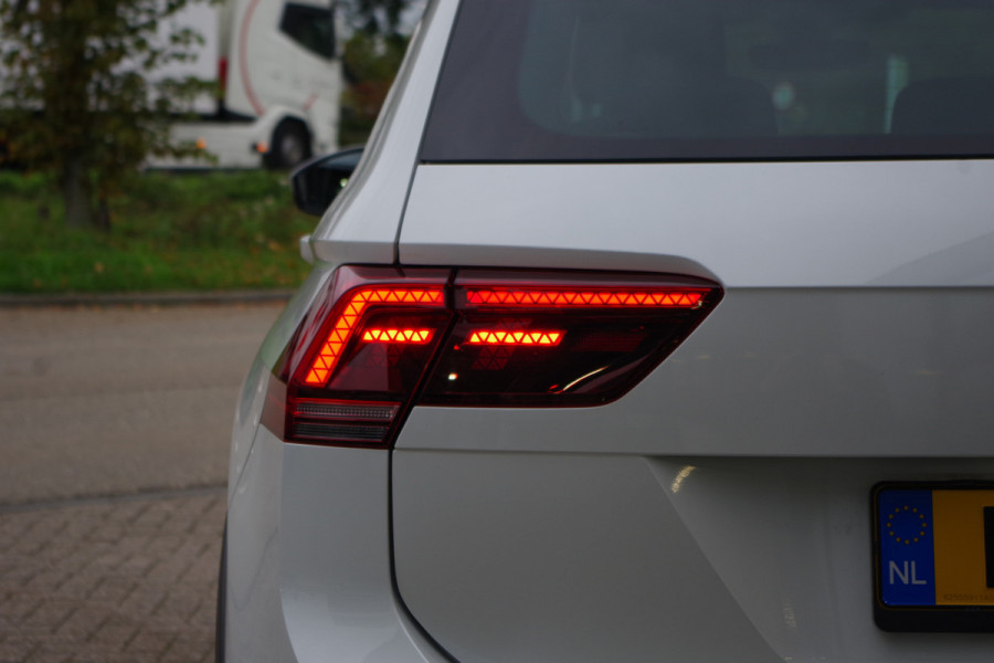 Volkswagen Tiguan 1.4 TSI 150 PK 4Motion Automaat R-Line Highline, Trekhaak, Camera, LED, Winterpakket Volkswagen Tiguan 1.4 TSI 150 PK 4Motion Automaat R-Line Highline, Trekhaak, Camera, LED, Winterpakket