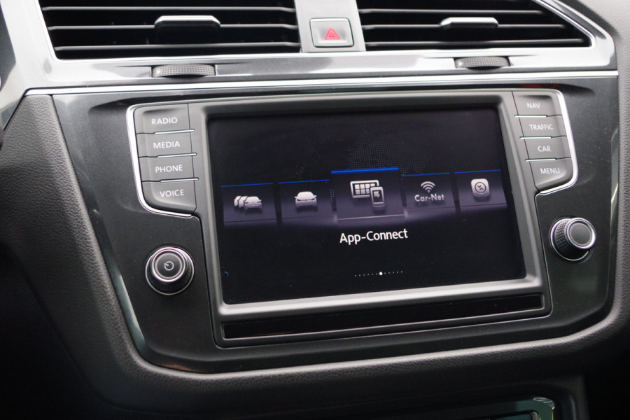 Volkswagen Tiguan 1.4 TSI 150 PK 4Motion Automaat R-Line Highline, Trekhaak, Camera, LED, Winterpakket Volkswagen Tiguan 1.4 TSI 150 PK 4Motion Automaat R-Line Highline, Trekhaak, Camera, LED, Winterpakket